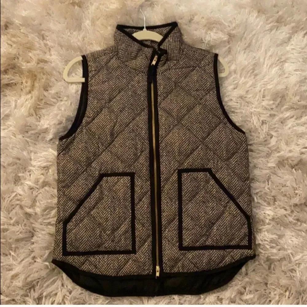 J. Crew Black/White Houndstooth Quilted Vest